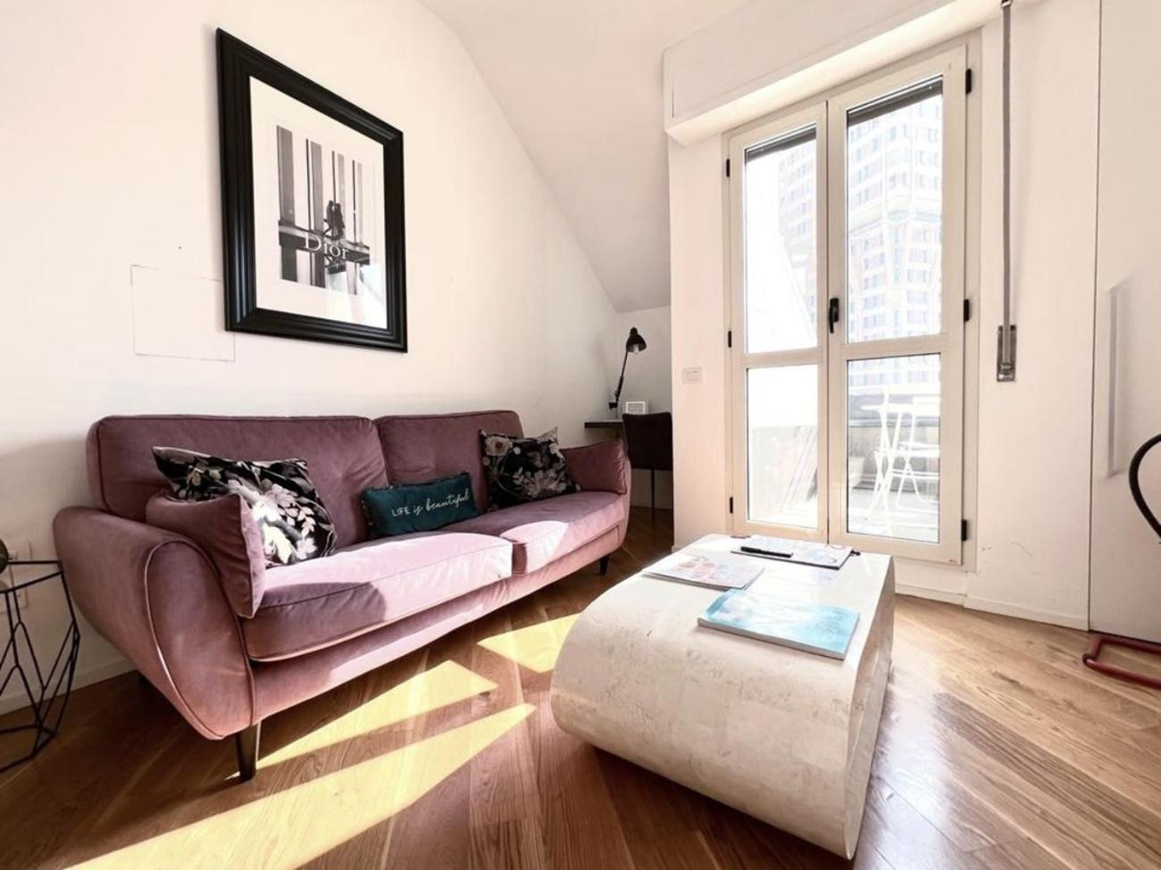Comecasa Attic 5 Min Walk From Duomo Milaan Buitenkant foto