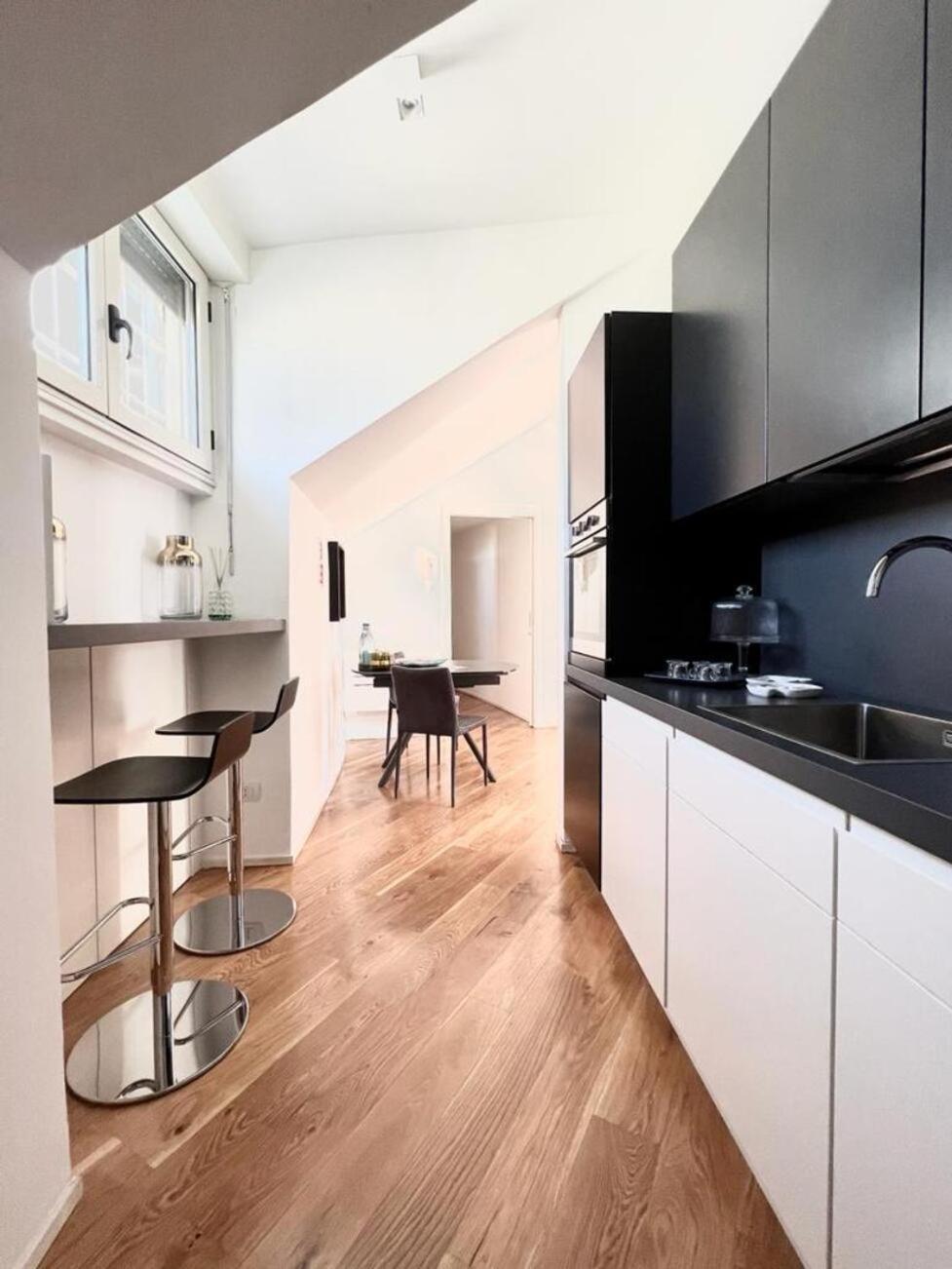 Comecasa Attic 5 Min Walk From Duomo Milaan Buitenkant foto