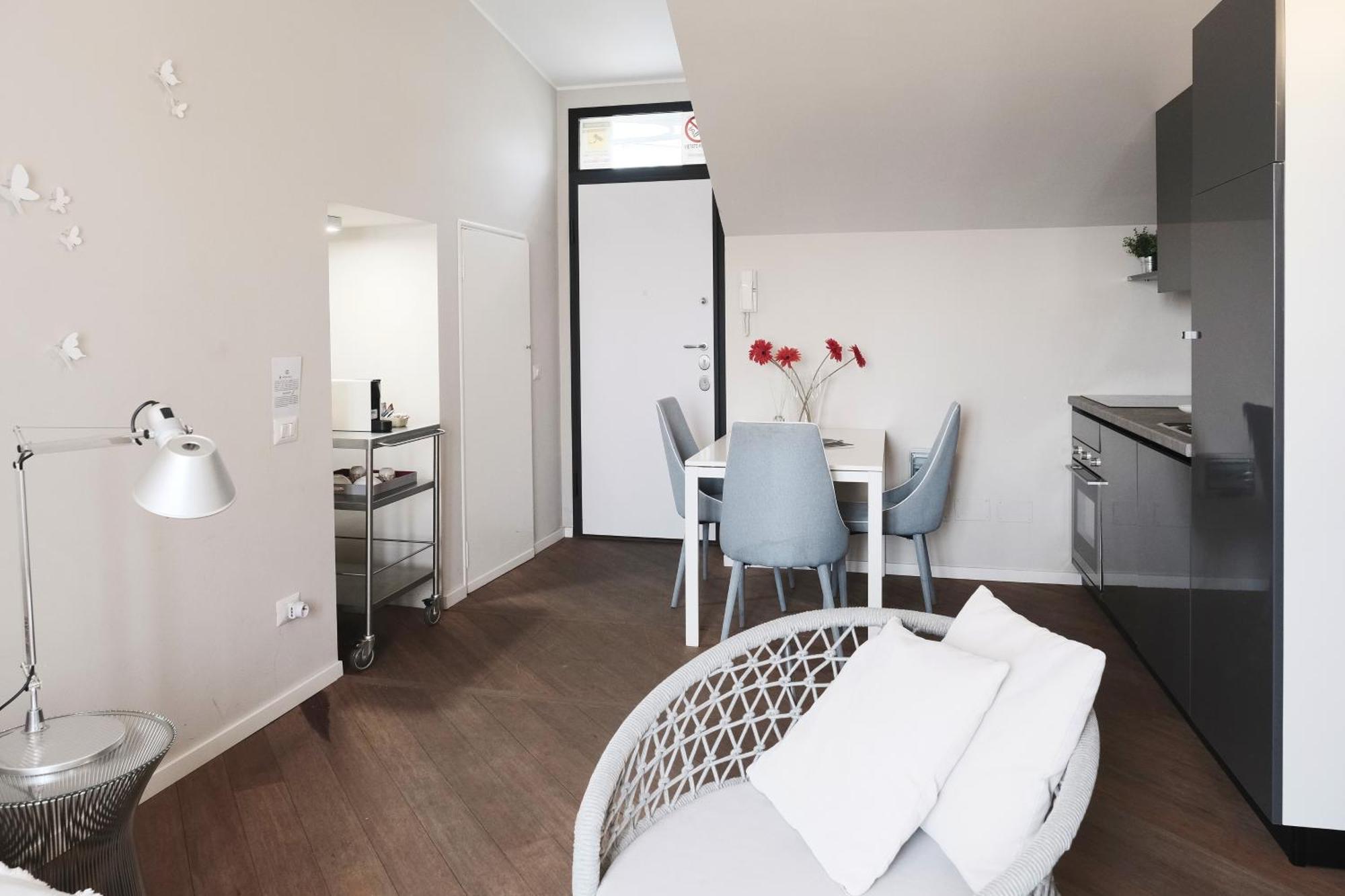 Comecasa Attic 5 Min Walk From Duomo Milaan Buitenkant foto